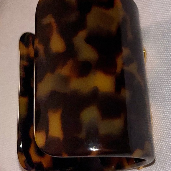 Tortoise Shell Resin Cuff with Gold - Picture 4 of 6